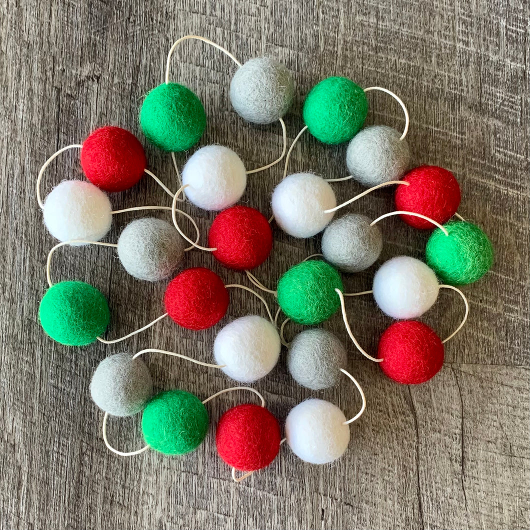 NEW - Christmas Sweater Garland (Spaced)