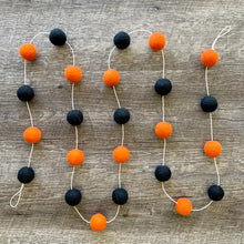 Load image into Gallery viewer, Black-o&#39;-lantern Garland (Spaced)

